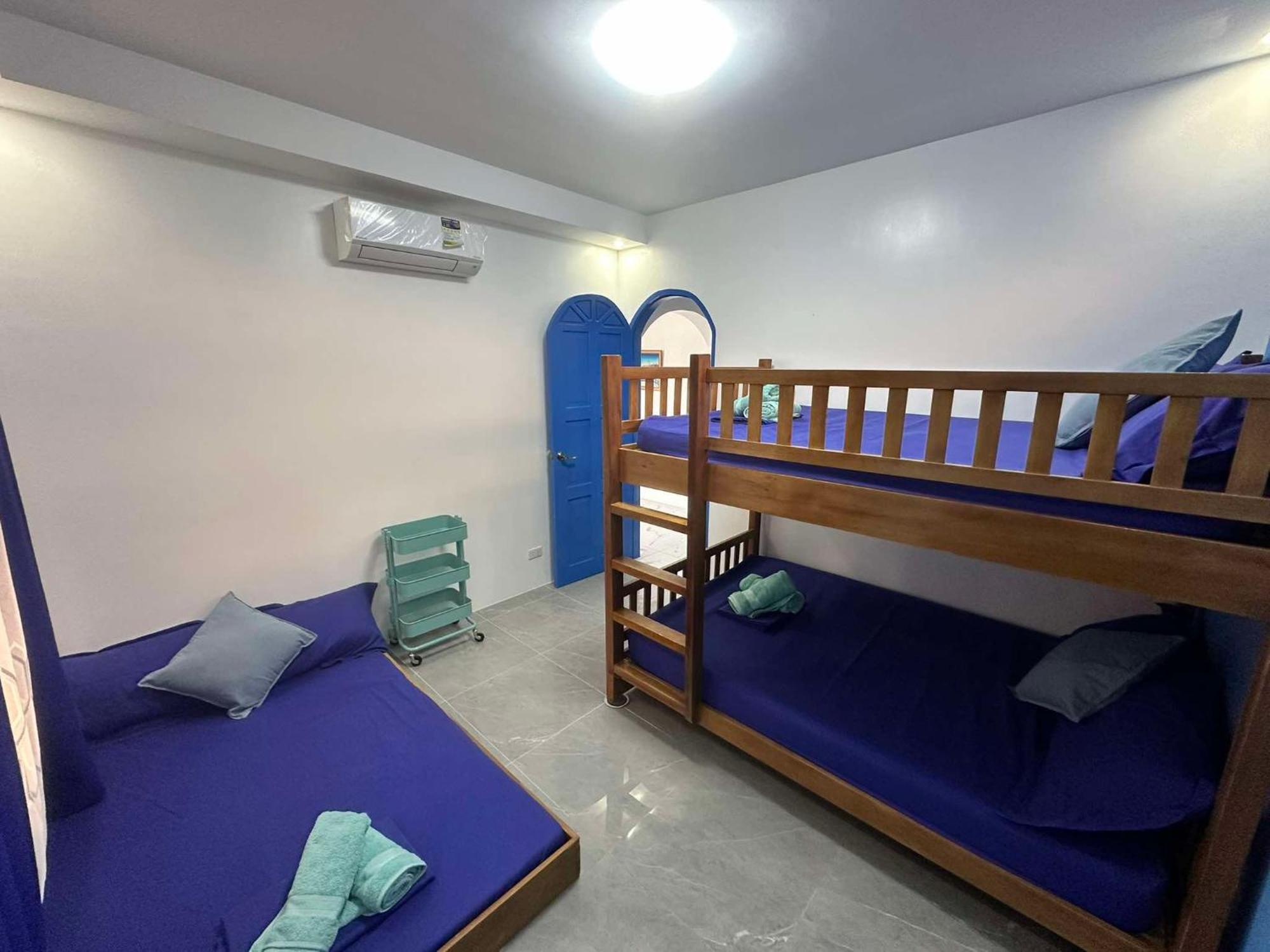 Aina Hannah Family Resort'S Greek Unit Calatagan Luaran gambar