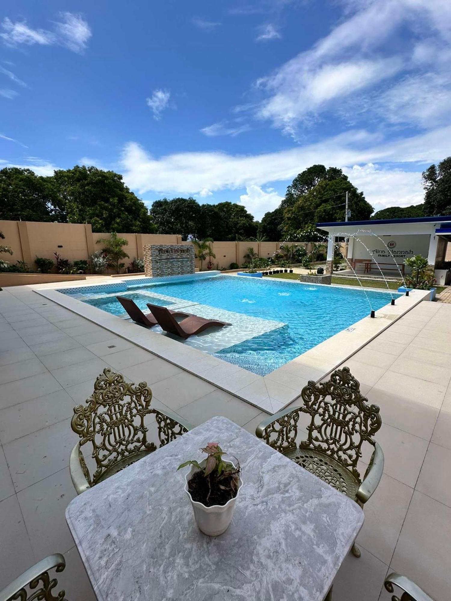 Aina Hannah Family Resort'S Greek Unit Calatagan Luaran gambar